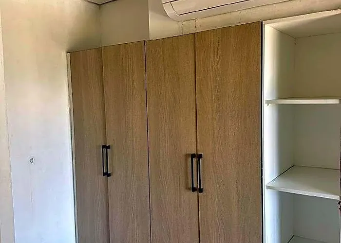 Cozi Modern 4*